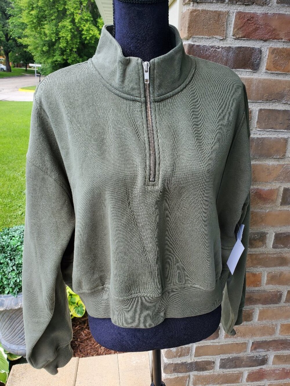 Abound Olive Green Quarter-Zip Cropped Sweatshirt - Size XL
